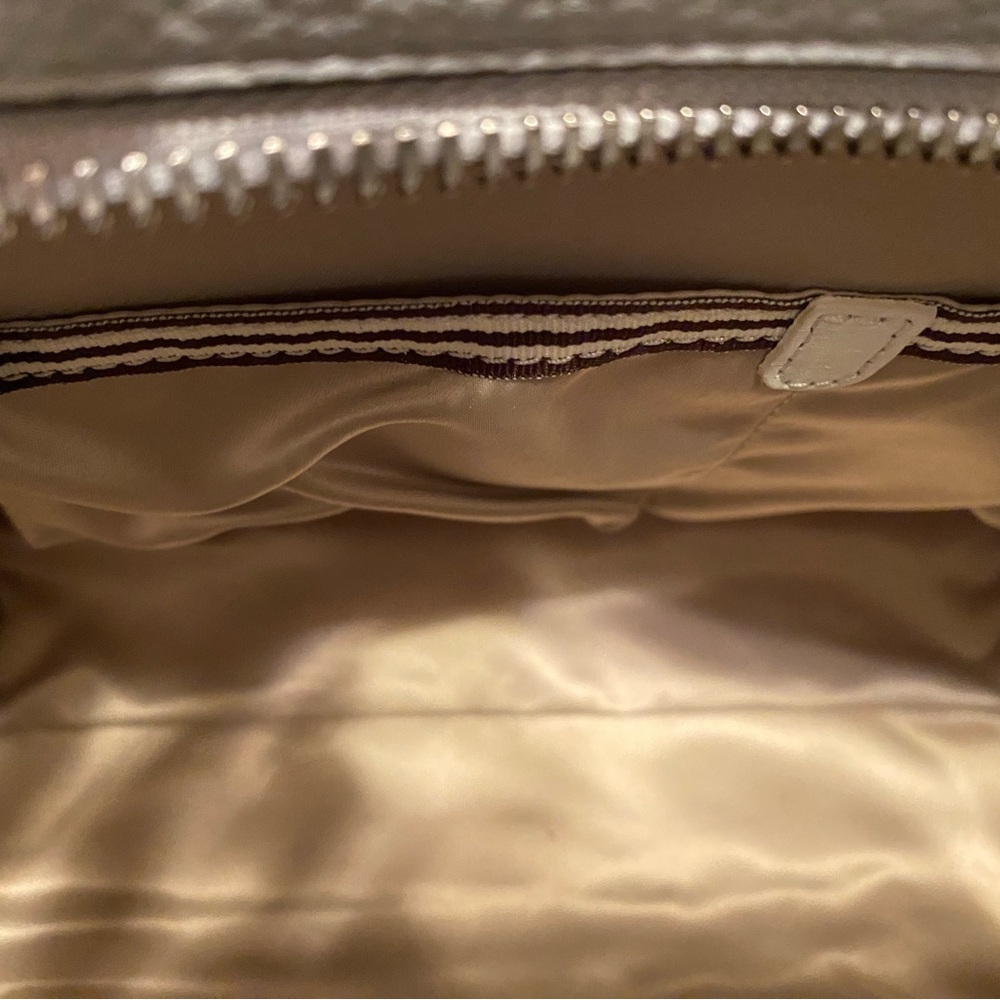 HENRI BENDEL RIVINGTON TOTE-NOVELTY STRIPE - Picture 4 of 5
